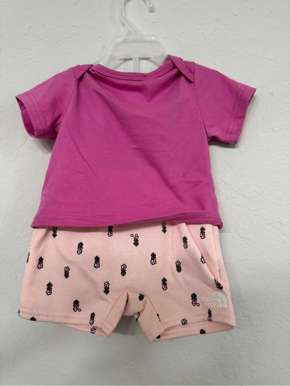 NWT the north face baby summer cotton set Sz 3-6M